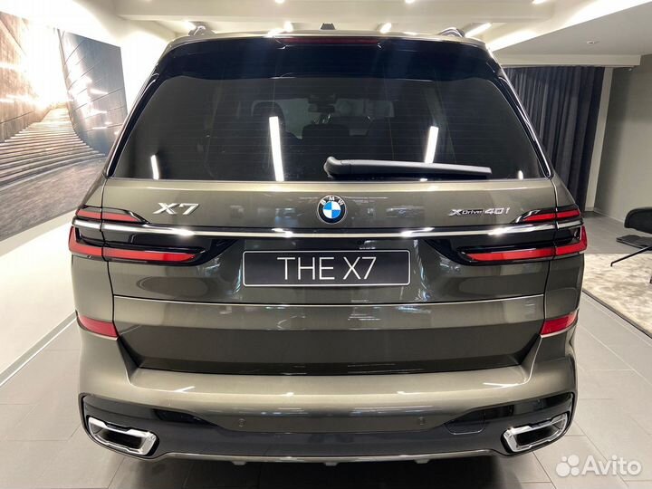 BMW X7 3.0 AT, 2023