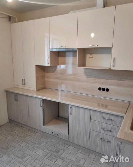 Кухня на заказ. Угловой гарнитур