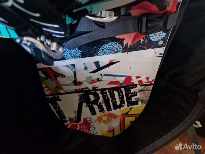 Сноуборд с креплениями