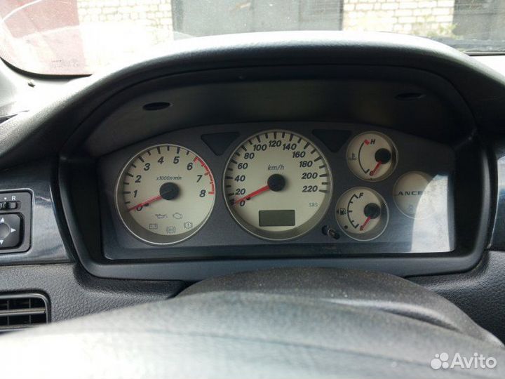 Панель приборов Mitsubishi Lancer 9 1.6 4G18 2005