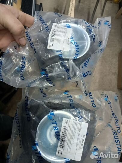 Продам опоры амортизатора