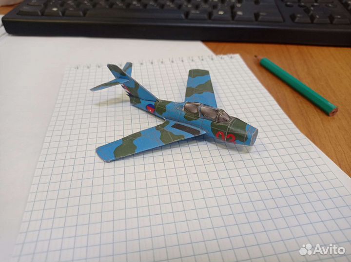 Модель самолёта Миг-15