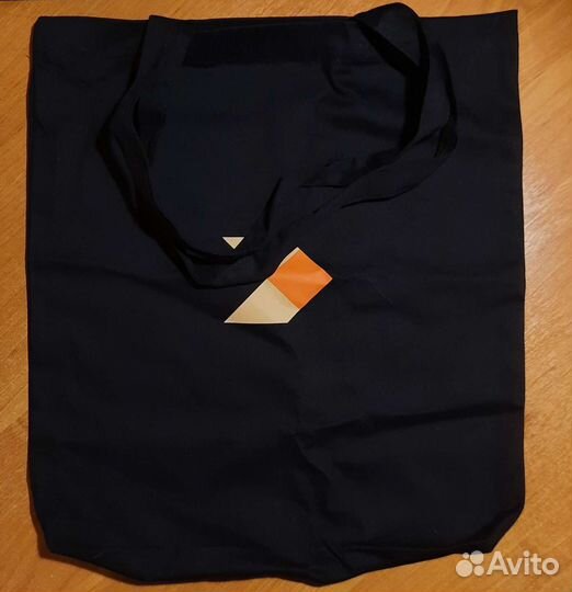 Qiwi набор мерча стикер носки тапки блокнот шопер