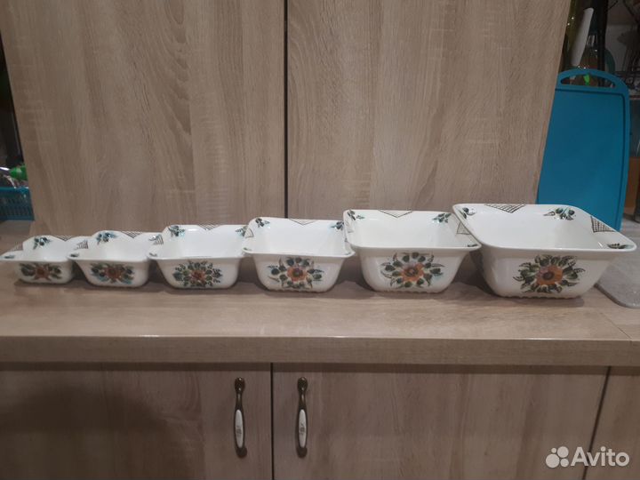 Набор фарфоровых салатников