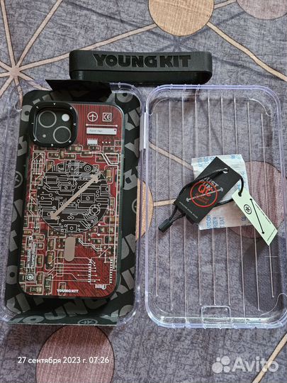 Чехол youngkit на iPhone 13