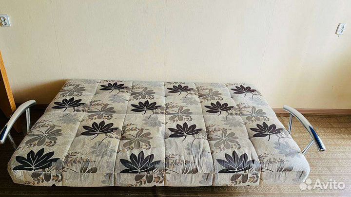 Химчистка мягкой мебели, уборка квартиры