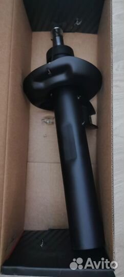 Передние стойки новые амортизаторы Skoda Ваг