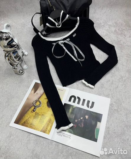 Стильная кофта с чокером 3 цв