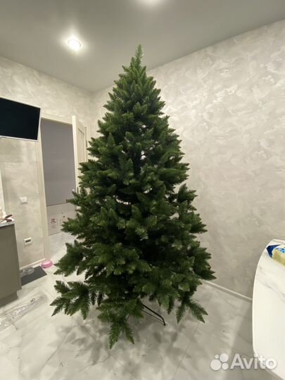 Елка искусственная 240