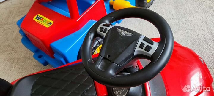 Машинка-каталка, музыкальная, с сигналом