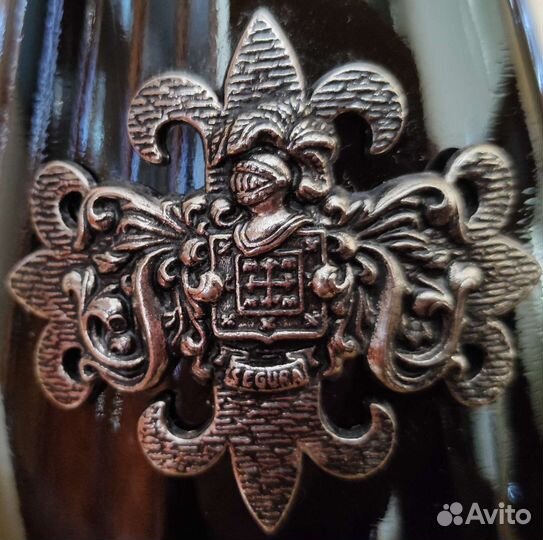 Бутылка коллекционная