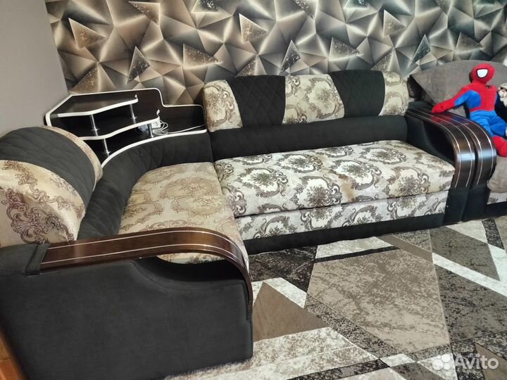 Угловой диван бу