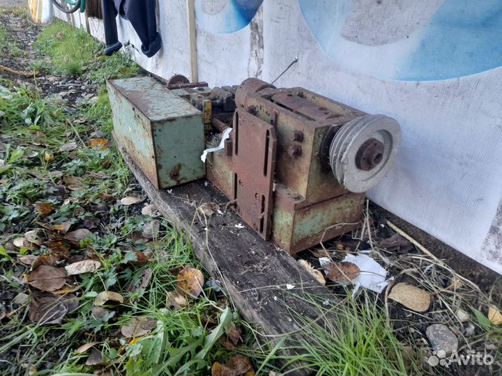 Токарный станок