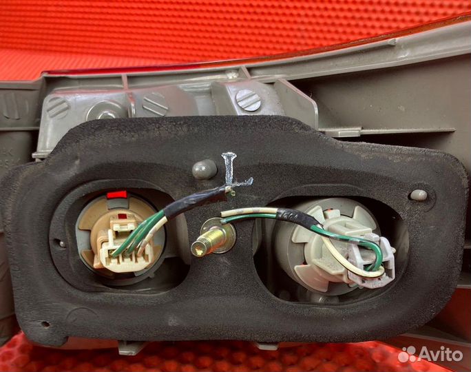 Фонарь задний левый Toyota Corona Premio KE-CT211