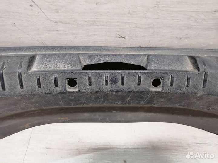 Обшивка замка багажника Ford Focus 2 Фокус 2