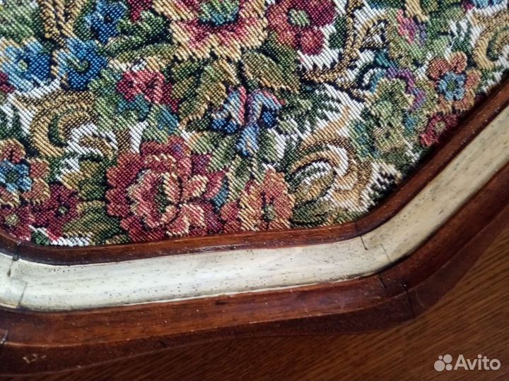 Деревянный поднос с гобеленом. Винтаж. Германия