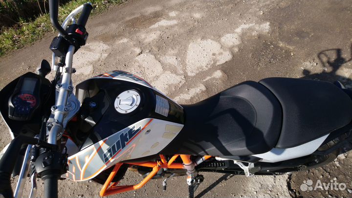 Мотоцикл KTM Duke 690