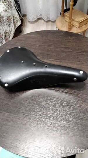 Велосипедное седло brooks B17