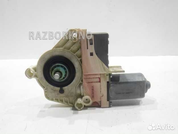 Моторчик переднего правого стеклоподъемника