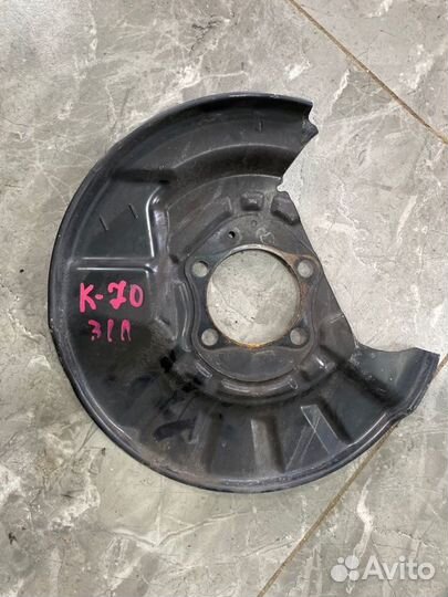 Пыльник тормозного диска задний левый Toyota Camry