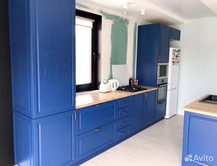 Кухня с барной стойкой островом