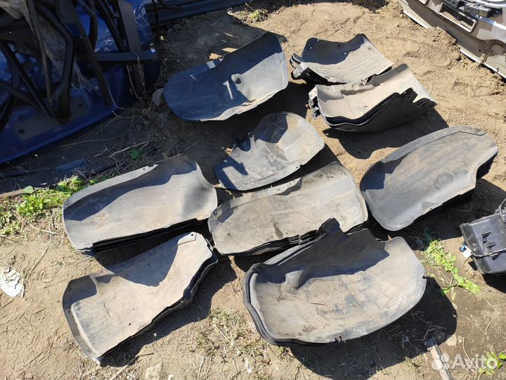 Подкрылки задние на все кузова Opel Astra H