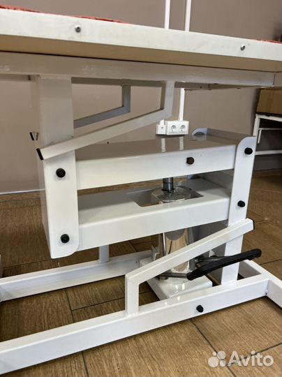 Стол для груминга с подъемником