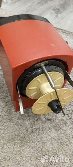 Электрическая прялка для шерсти