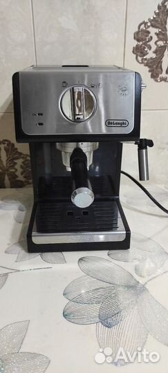Кофеварка рожковая delonghi