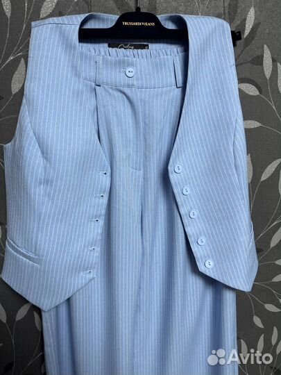 Костюм брючный тройка