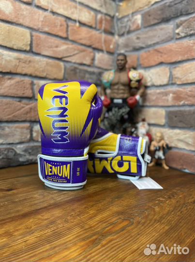 Лимитированные боксерские перчатки Venum Loma