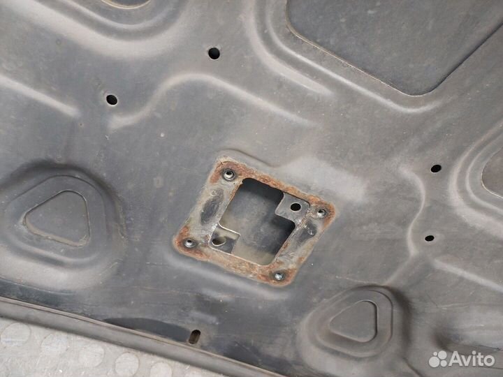 Капот Ford Fiesta, 2008