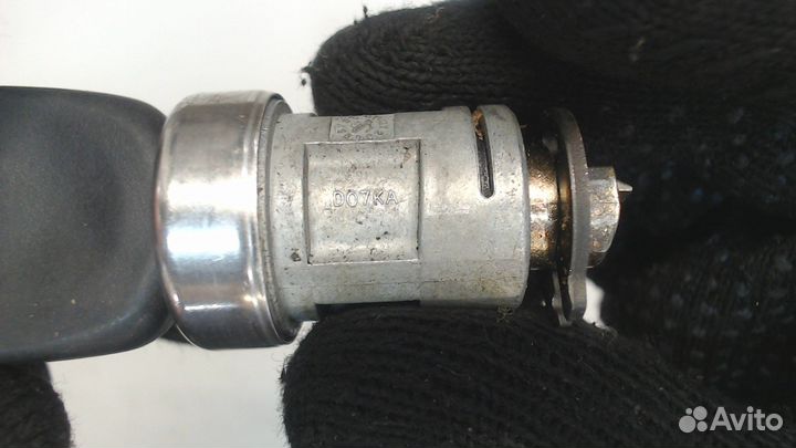 Личинка замка Ford Mondeo 3, 2001