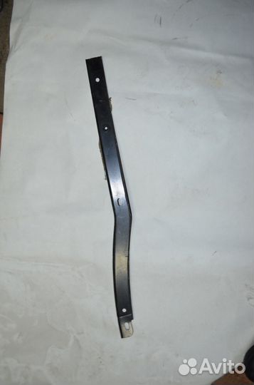 Mr375473 кронштейн боковой заднего бампера