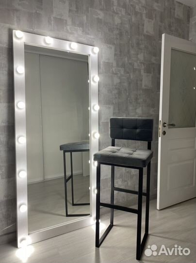 Стул визажиста