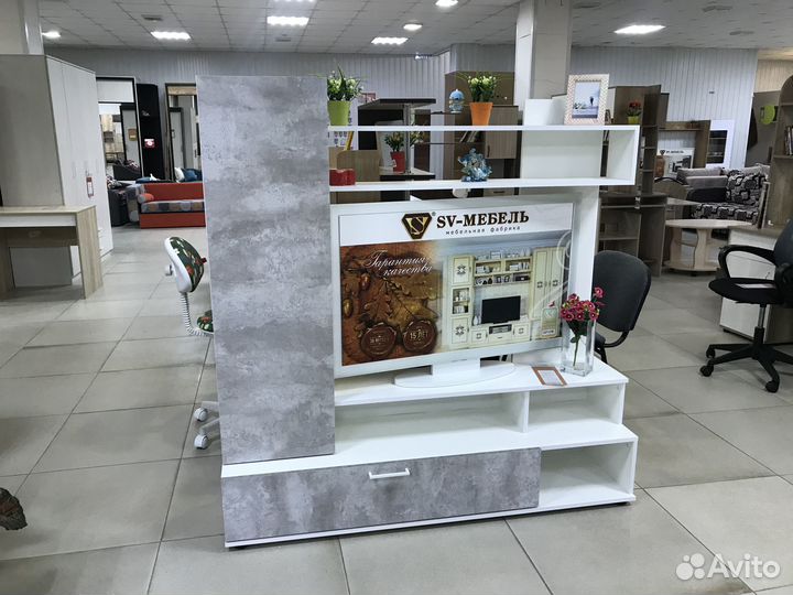 Стенка в гостиную новая