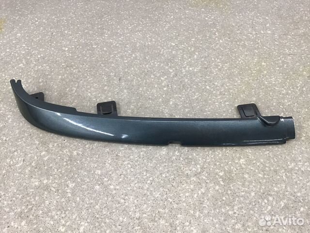 Накладка под фару правую VAZ 21110