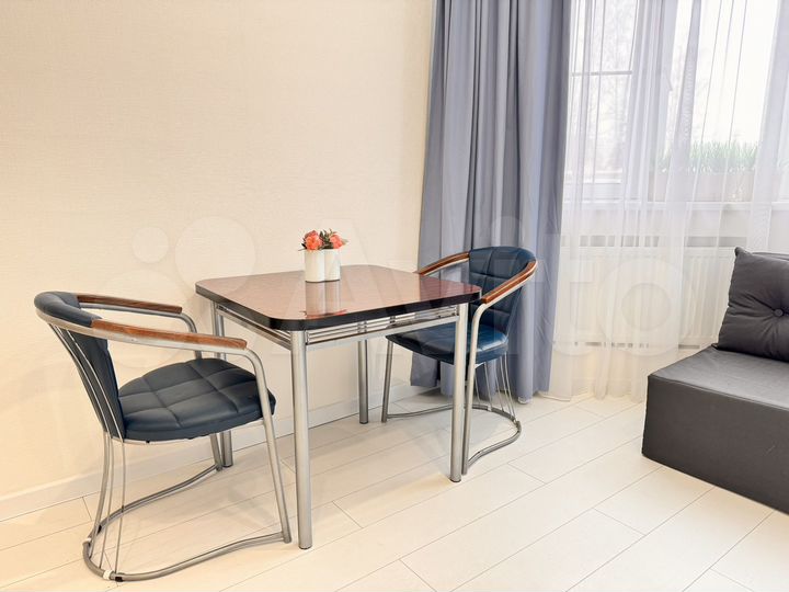 2-к. квартира, 42 м², 1/17 эт.