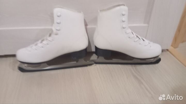 Коньки фигурные 37 размер