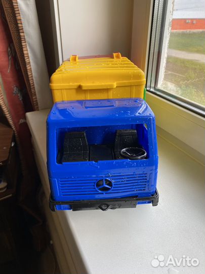 Большая машина игрушка мусоровоз Лена