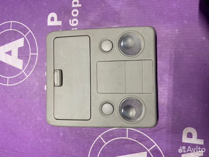 Центральный плафон Suzuki Grand Vitara TD54W J20A