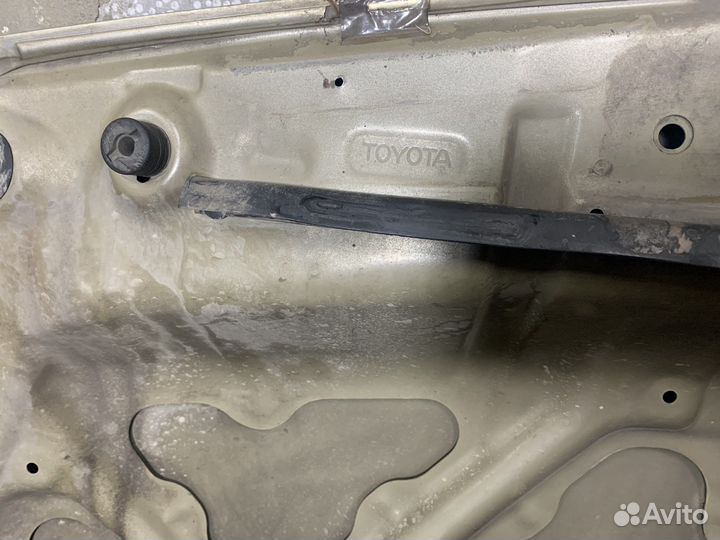 Капот toyota funcargo