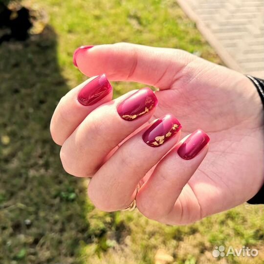 Маникюр и педикюр