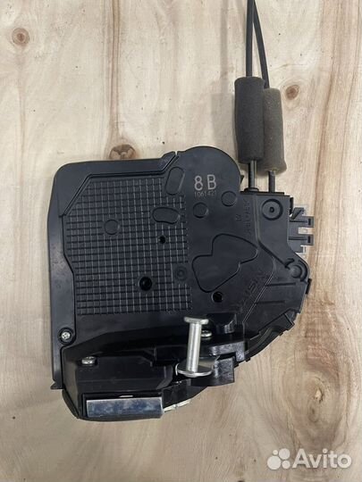 Замок двери задний правый Lexus RX450h