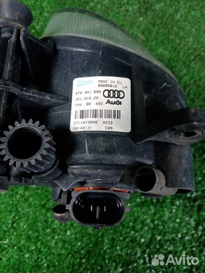 Фара противотуманная левая Audi A4 B8 cdhb