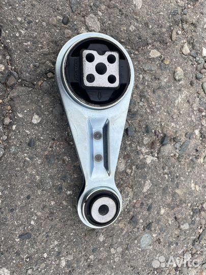 Подушка двигателя гитра ваз priora