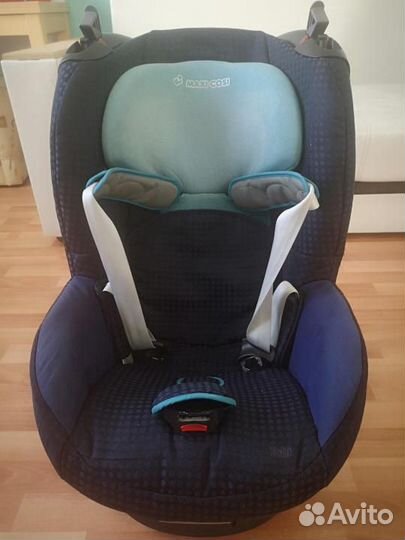 Детское кресло в отличном состоянии Maxi Cosi