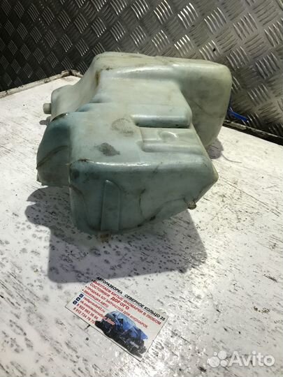 Бачок омывателя Мерседес Вито Mercedes Vito