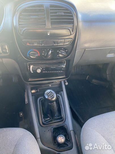 Kia Sportage 2.0 МТ, 2004, 80 000 