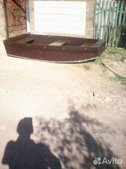 Деревянная лодка